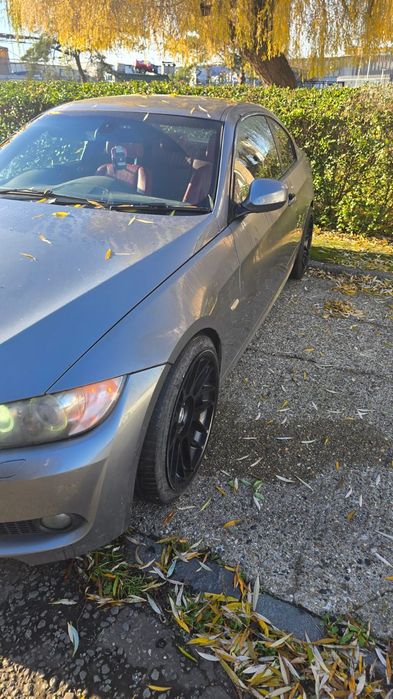 BMW Seria 3 E92 330I