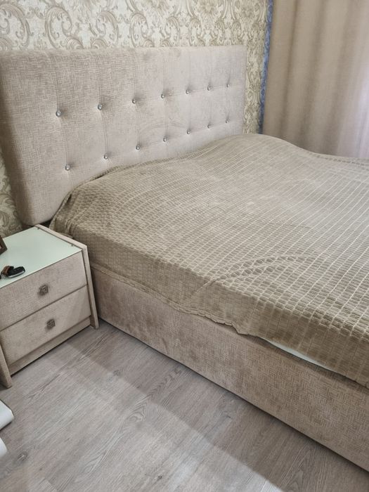 Кровать размер 180×200 с тумбой