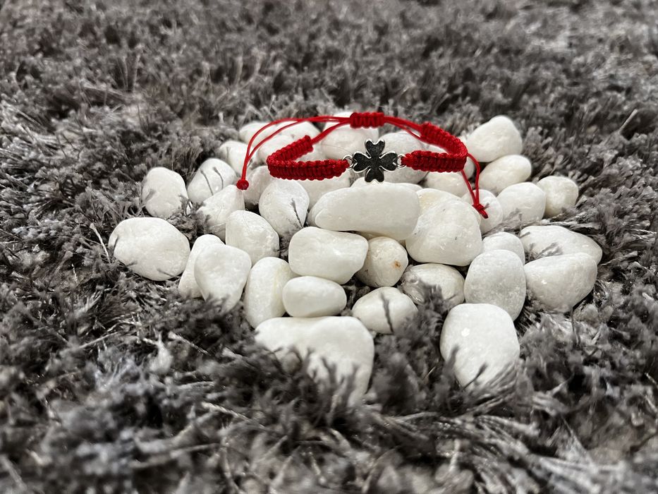 Ръчно плетени гривнички