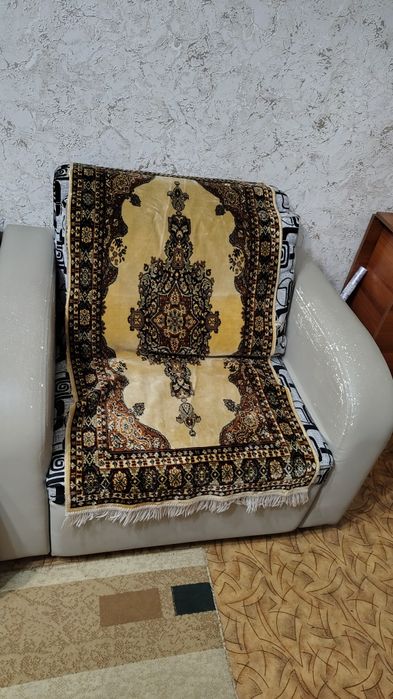 Диван,кресло,отдам даром