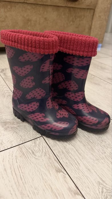 Сапоги резиновые на девочку 2-4 года