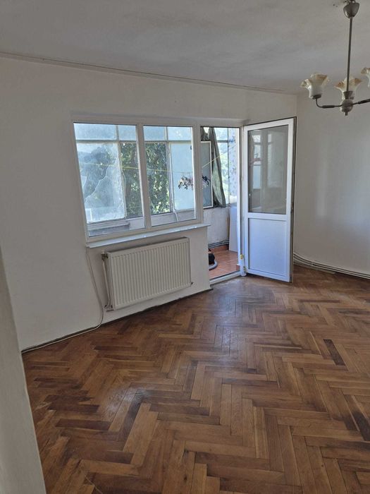 proprietar vand apartament 3 camere Romanilor