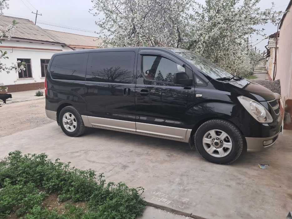 Hyundai grand starex