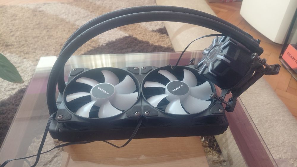 Cooler pe lichid excavator NOU