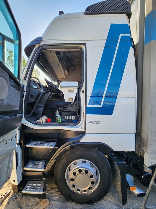 VOLVO Паравоз + прицеп — Сотилади