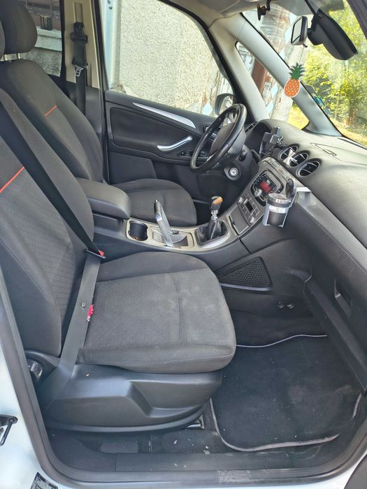 Продавам ford C Max 2010г дизел