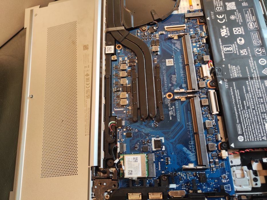 Dezmembrez laptop Hp probook elitebook 440 ,640 840 G8 display baterie