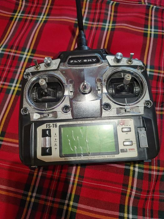 Лодка за захранка и нанасяне на въдици