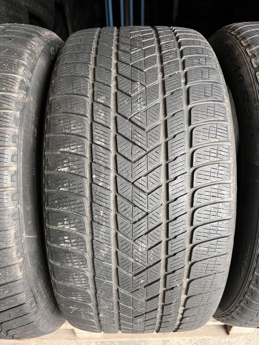 4 anvelope iarna 305/40/20 + 275/45/20 , Pirelli !