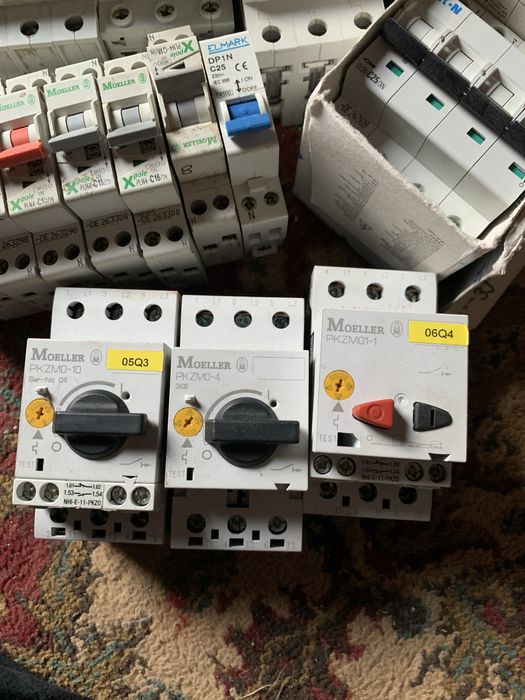 Sigurante automate si comutatoare 220 V