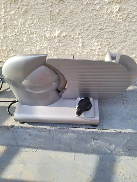 Vând feliator mezeluri /Electric Slicer