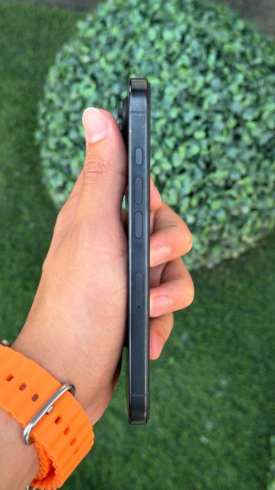 Iphone 16 pro, Black Titanium, 256 gb, PITAKA ORIGINAL CHEXOL BONUS