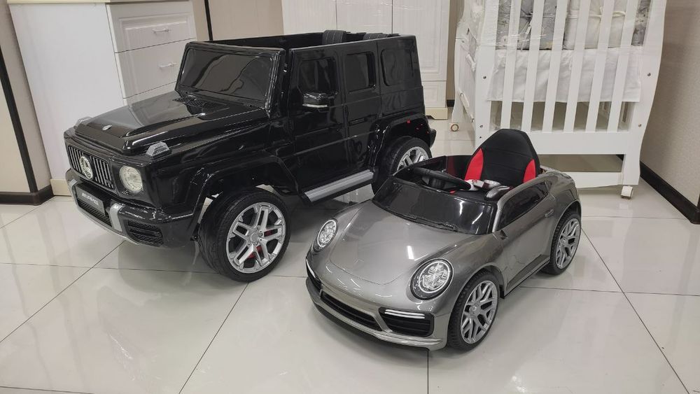 Детский электромобиль двухместный  Mersedes benz AMG