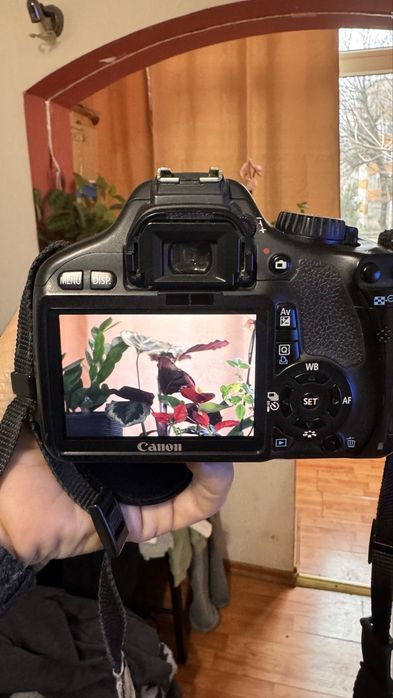 Aparat foto dslr Canon eos 550d