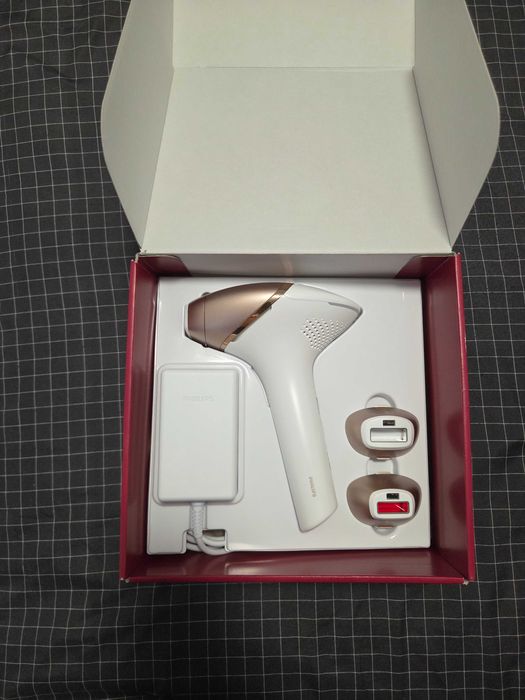 Phillips Lumea 9900 new and perfect WITH WARRANTY