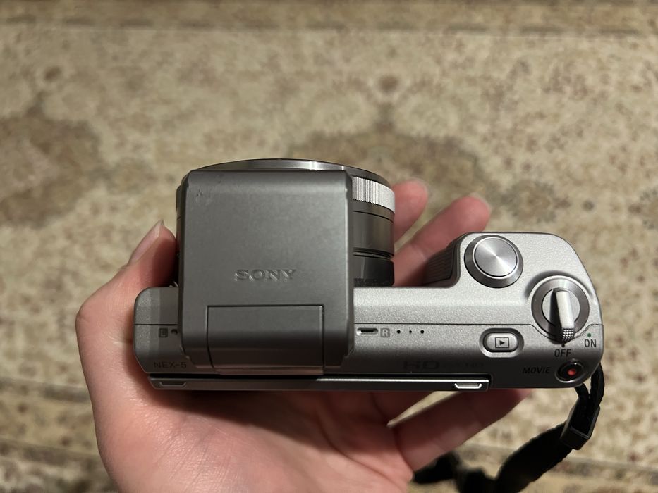 Продам камеру Sony Alpha NEX-5