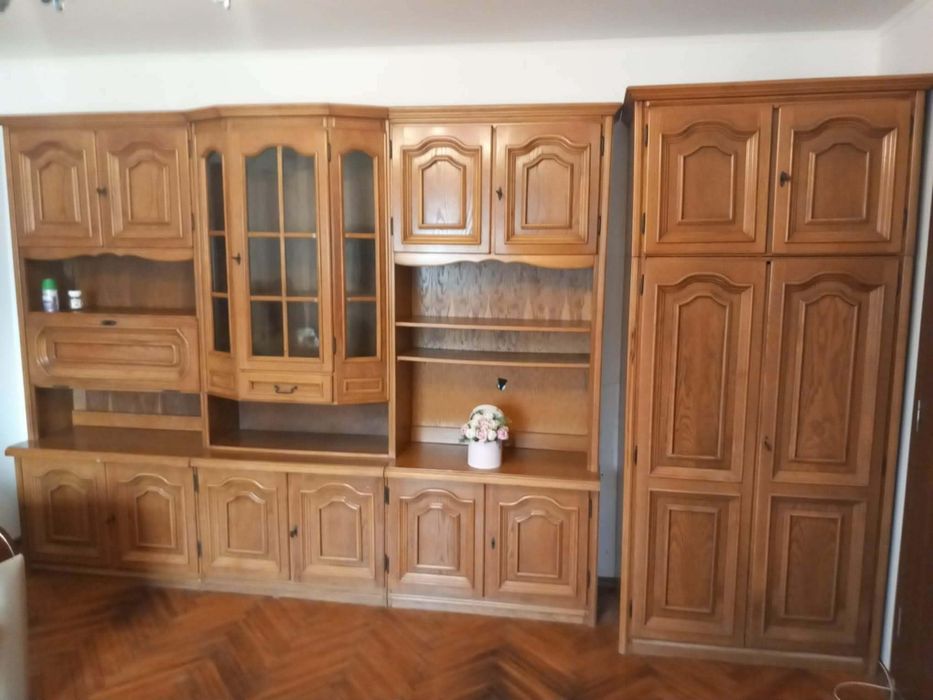 Vând mobila sufragerie