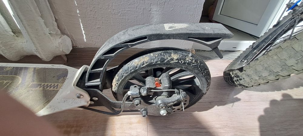 Продам Самокаты 2 штуки