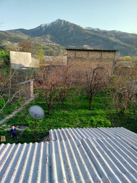 Продам дом в Чарваке, рядом с Бочки 9,2 сотки