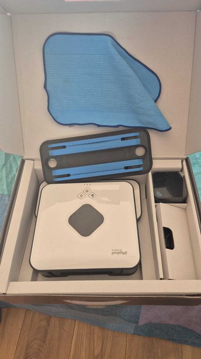 iRobot Braava 320 Floor Mopping Robot