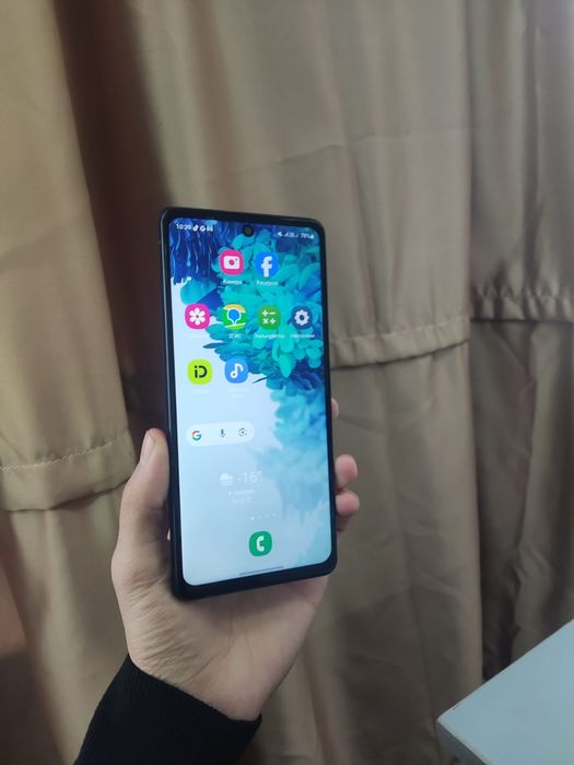 Продам  Samsung S20fe