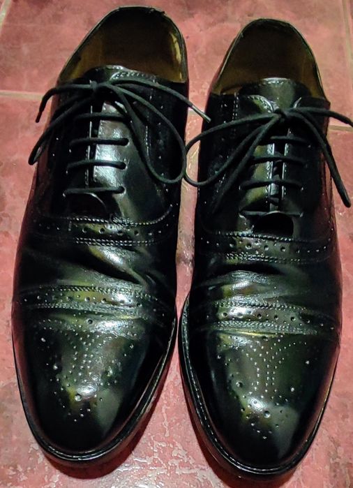 Pantofi. Nr. 43.