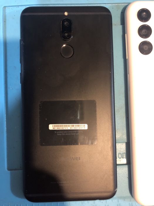 Vand  Galaxy A13 si Huawei Mate 10 Lite