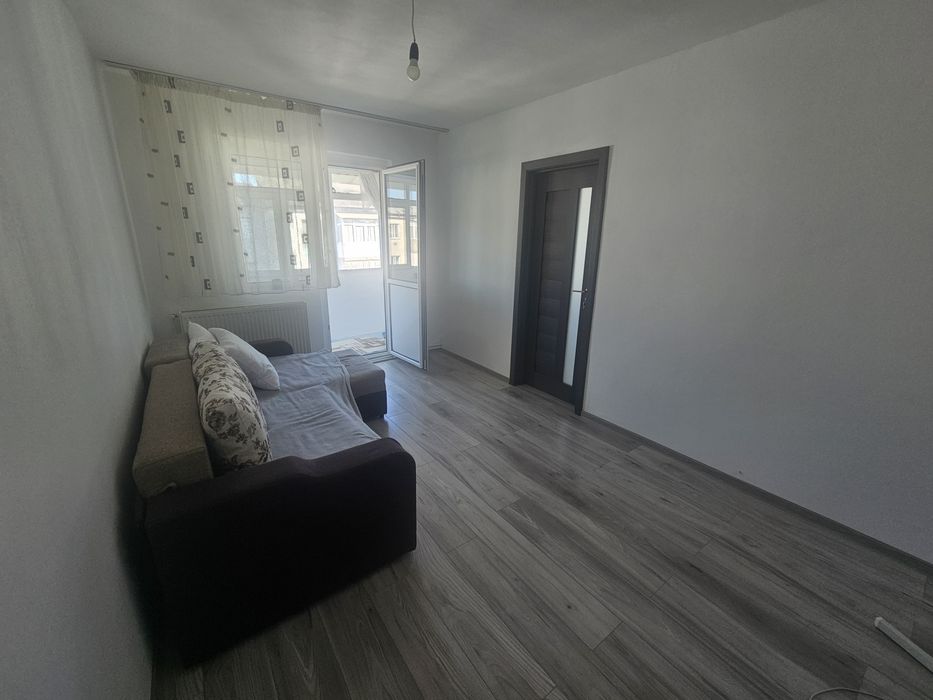 Apartament 2 camere semidecomandat