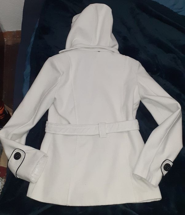 Късо дамско палто