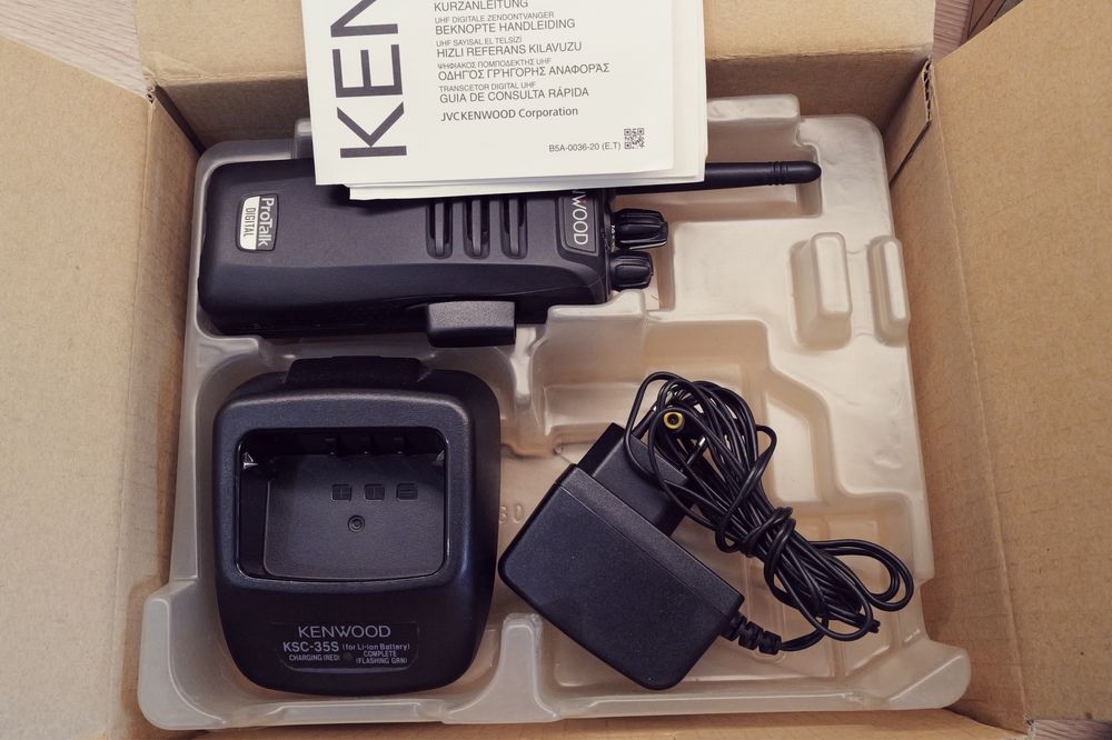 Statii Kenwood TK 3401D ProTalk digital profesionale 5 bucati NOI