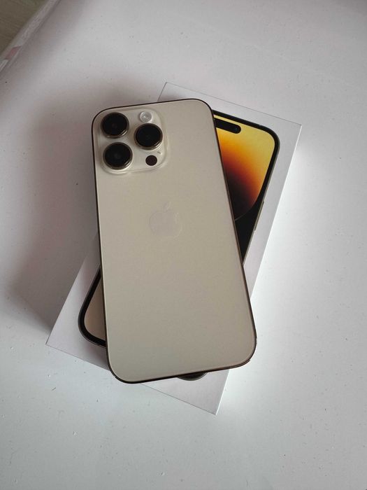Продавам iPhone 14 Pro 128GB Gold като НОВ! Батерия 99%!