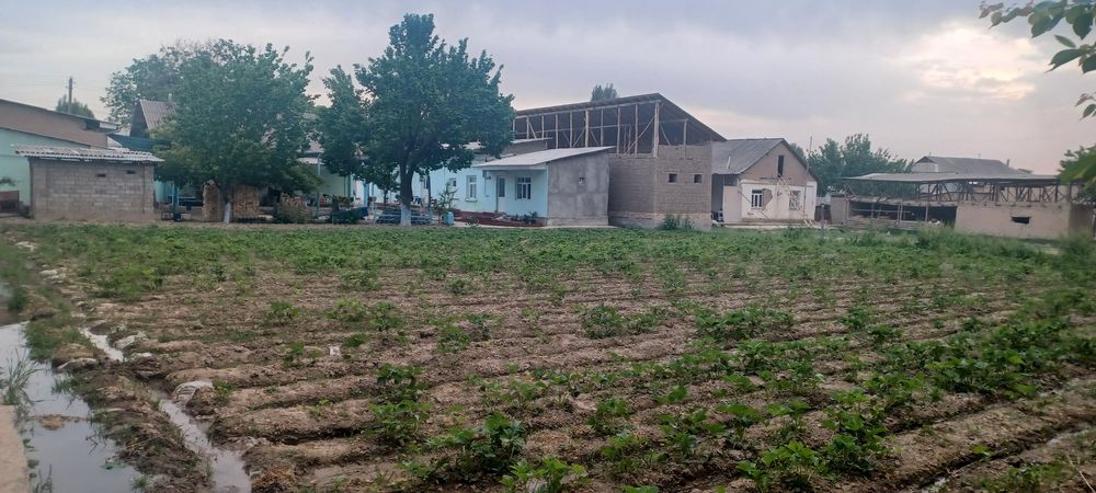 Uy joy sotiladi 22 sotih