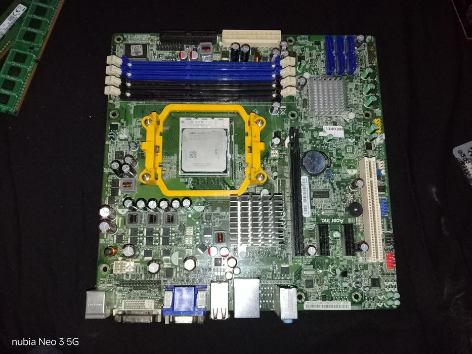 Se vinde placa de bază AMD