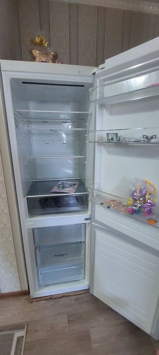 Продам холодильник