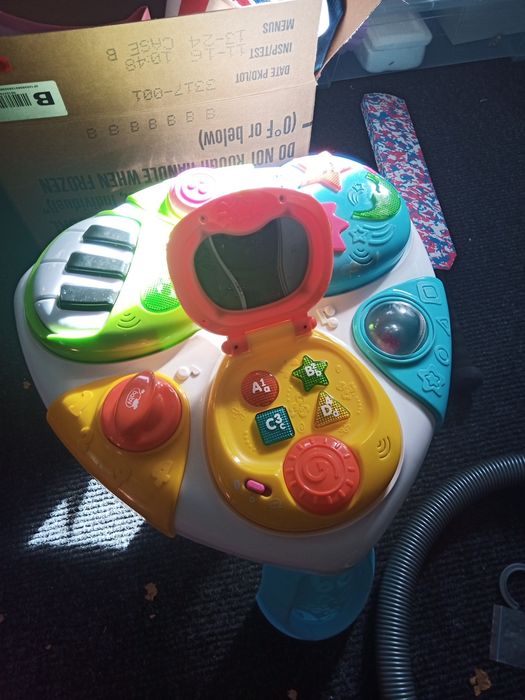 Masa activitati bebe copii lumini, sunete, motricitate