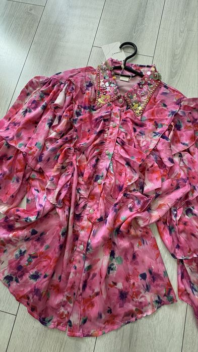 Красива и ефектна дамска риза универсален размер
