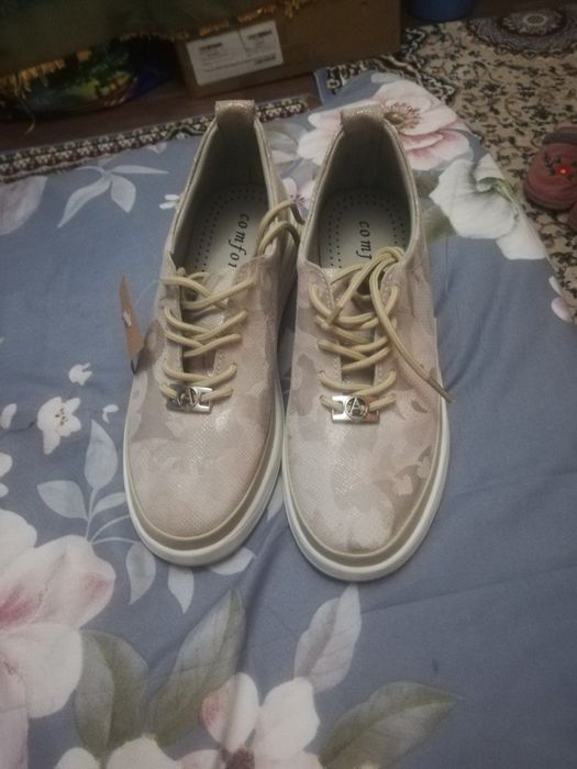 Продам Comfort кроссовки слипоны