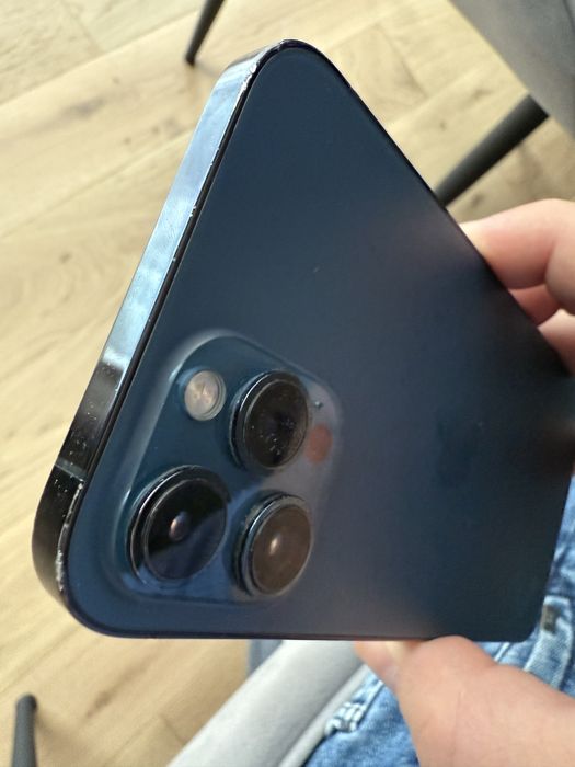 Продава се iPhone 12 Pro Max 128 GB