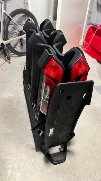Suport pe carlig Thule EPOS pentru bicicleta