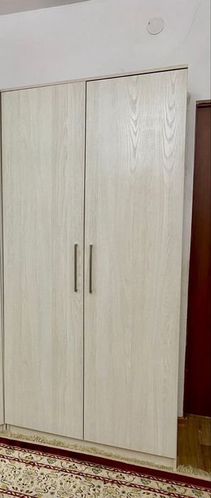 Продам шкаф в хорошом состояние