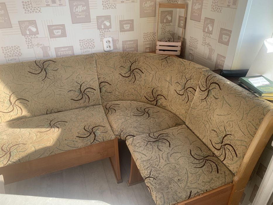 Продаю кухонный уголок