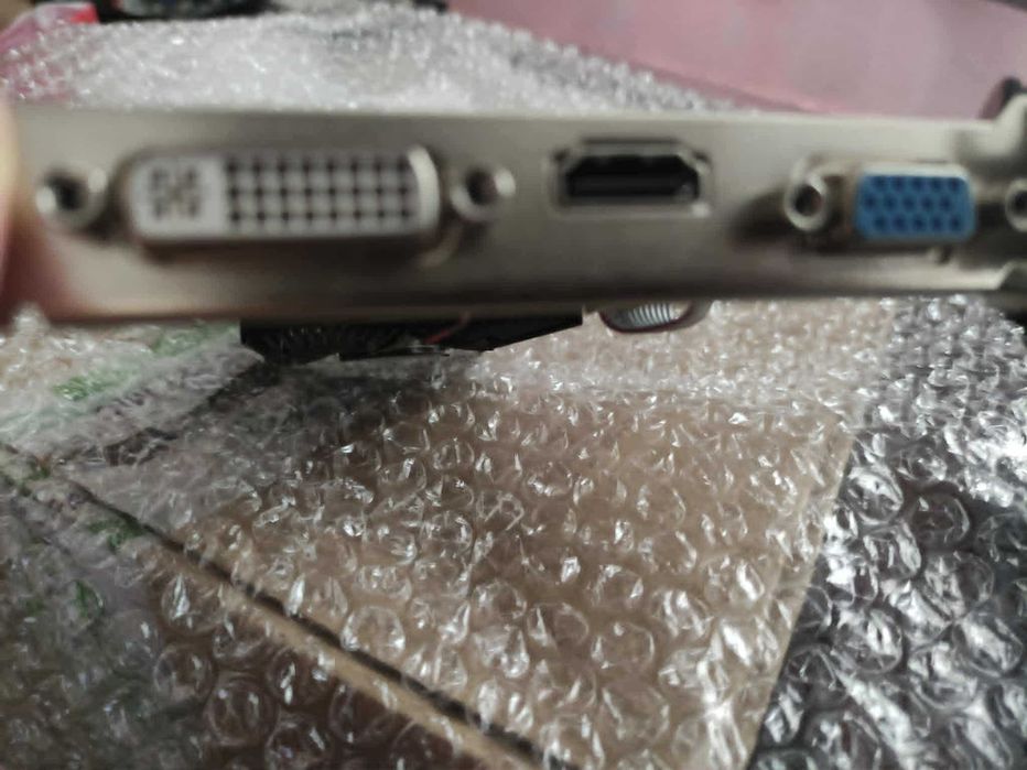 GT 610, 2 GB, ddr3, stare perfecta