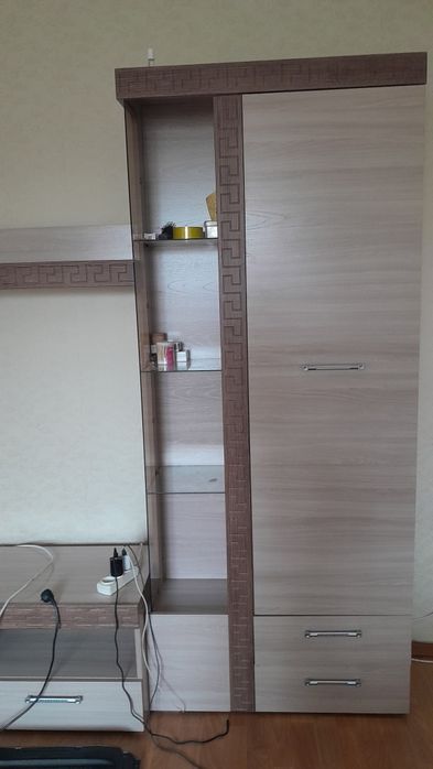 Шкаф для гостиной