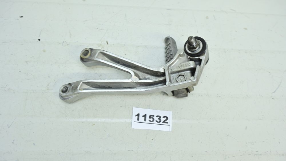 Suport Evacuare Scarita Pasager Spate Dreapta Kawasaki Z750 2004 -