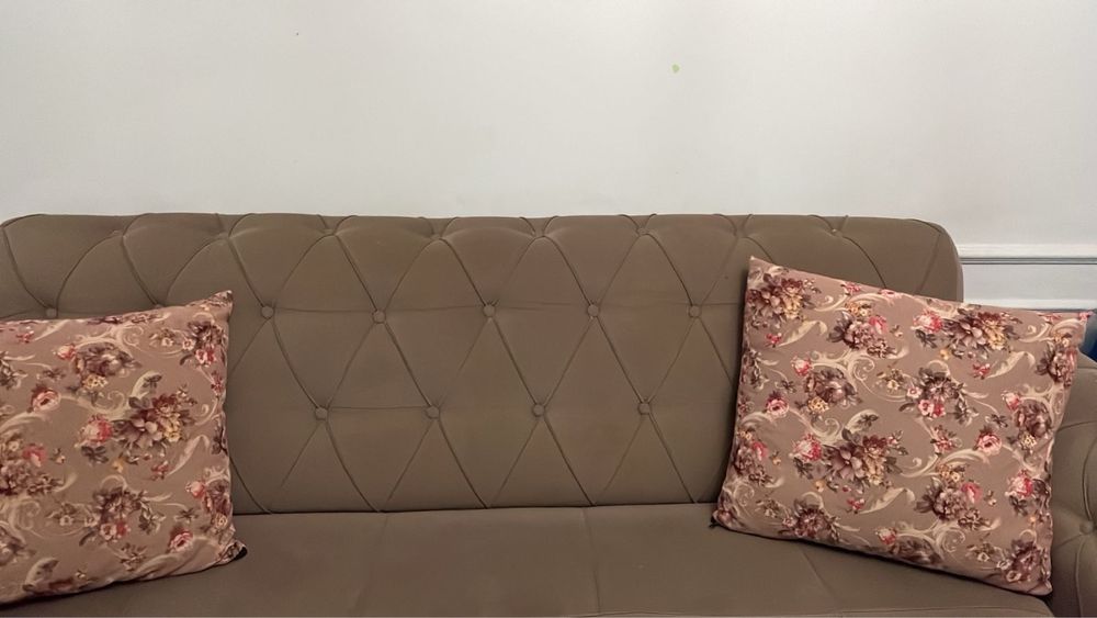 Срочно продам диван