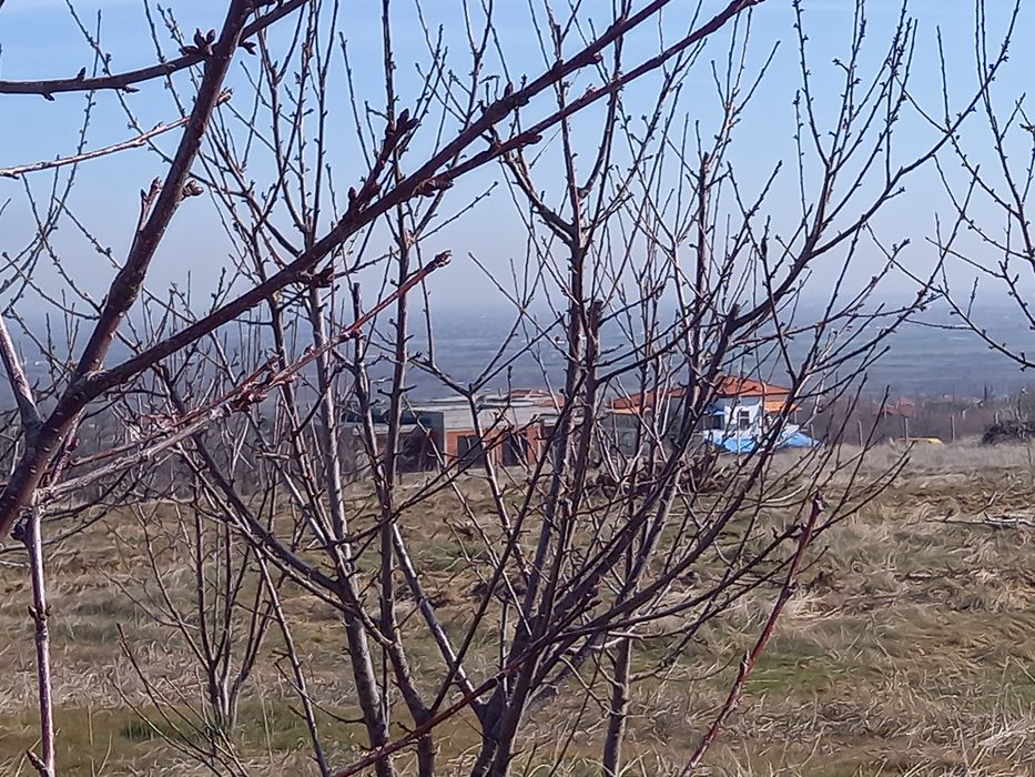 Продавам 3600кв.м район Беркут