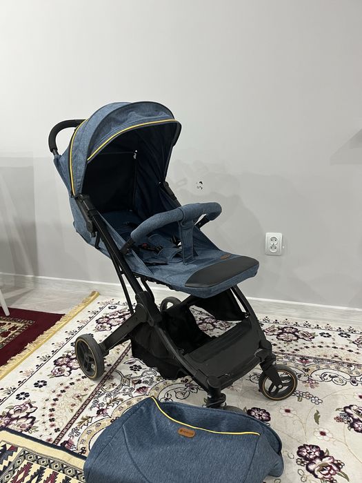 Детский прогулочный коляска