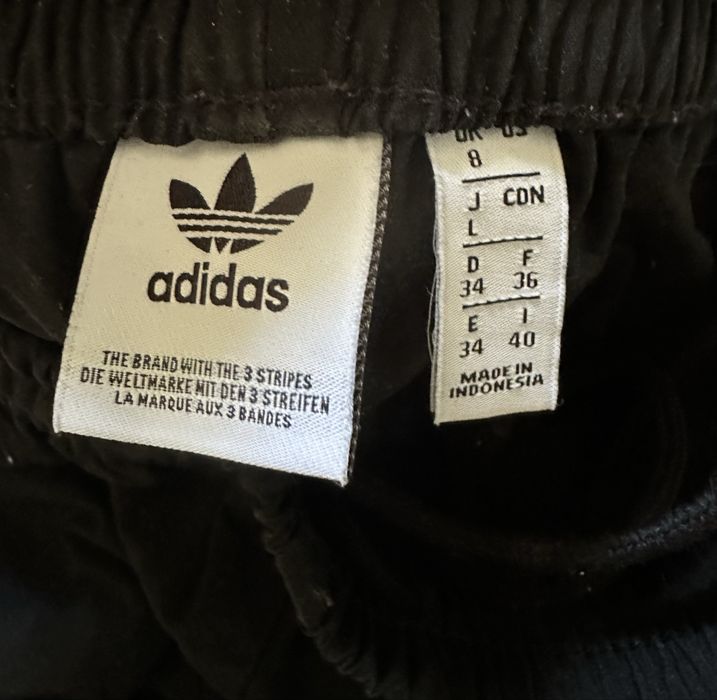Pantaloni de trening adidas