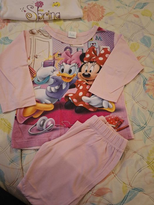 Продавам бебешки дрешки