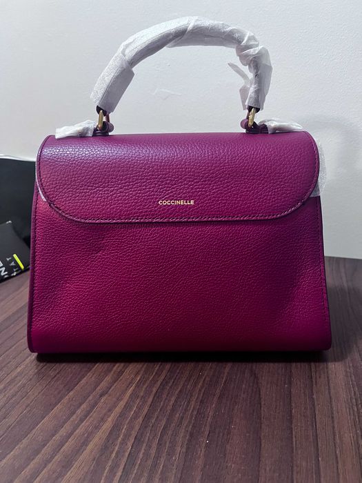 НОВА дамска чанта Coccinelle